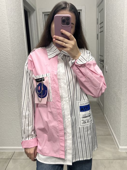 Яскрава оригінальна жіноча сорочка в смужку