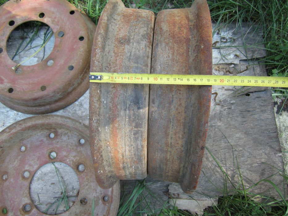 Диск , ступица  прицепа  ПТС 8 ,  т 25  перед