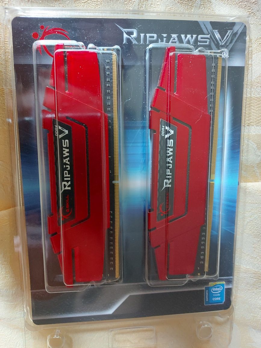 DDR4 8gb(2x4gb) 2400 XMP 2.0