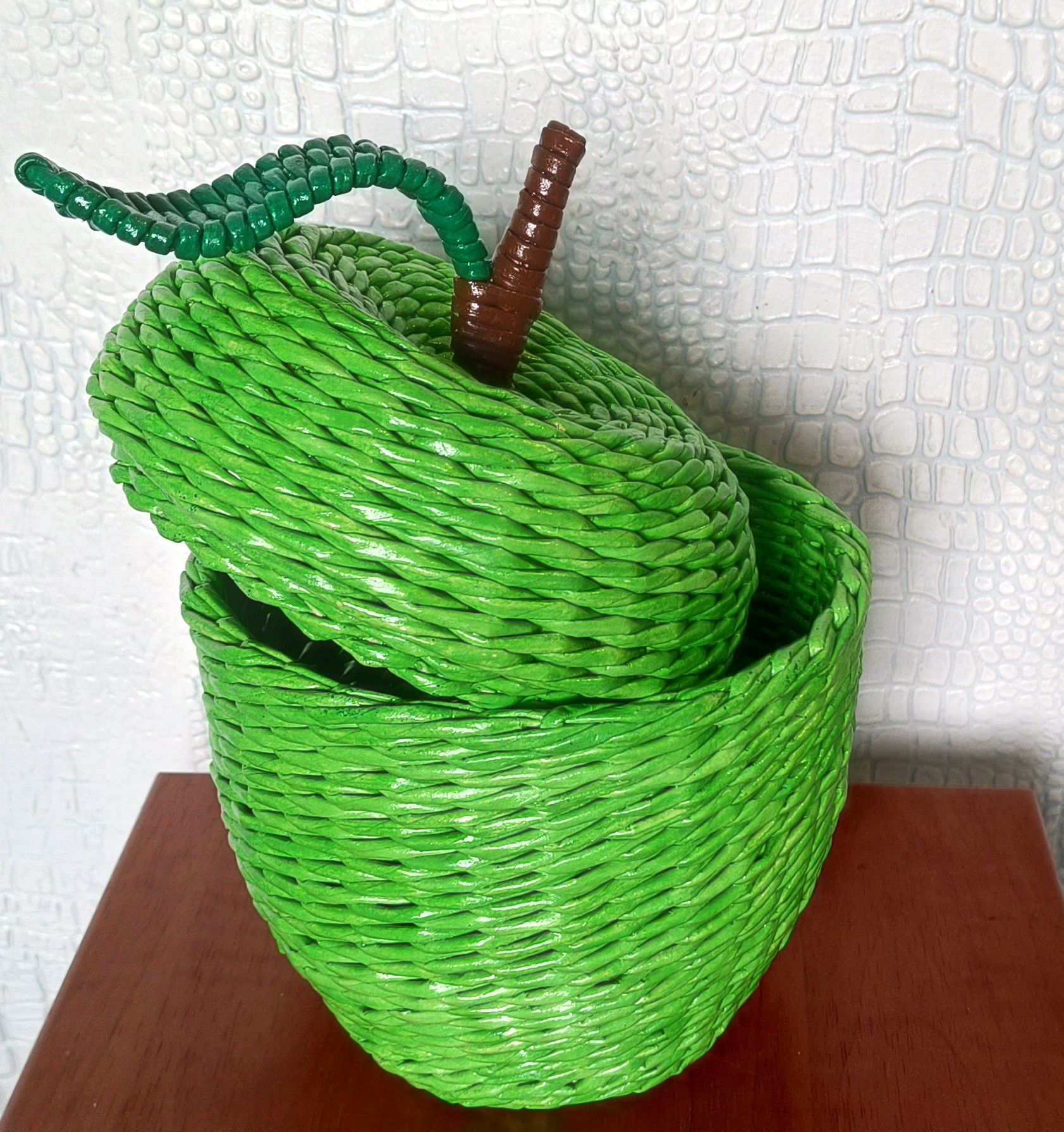 Скринька Яблуко.