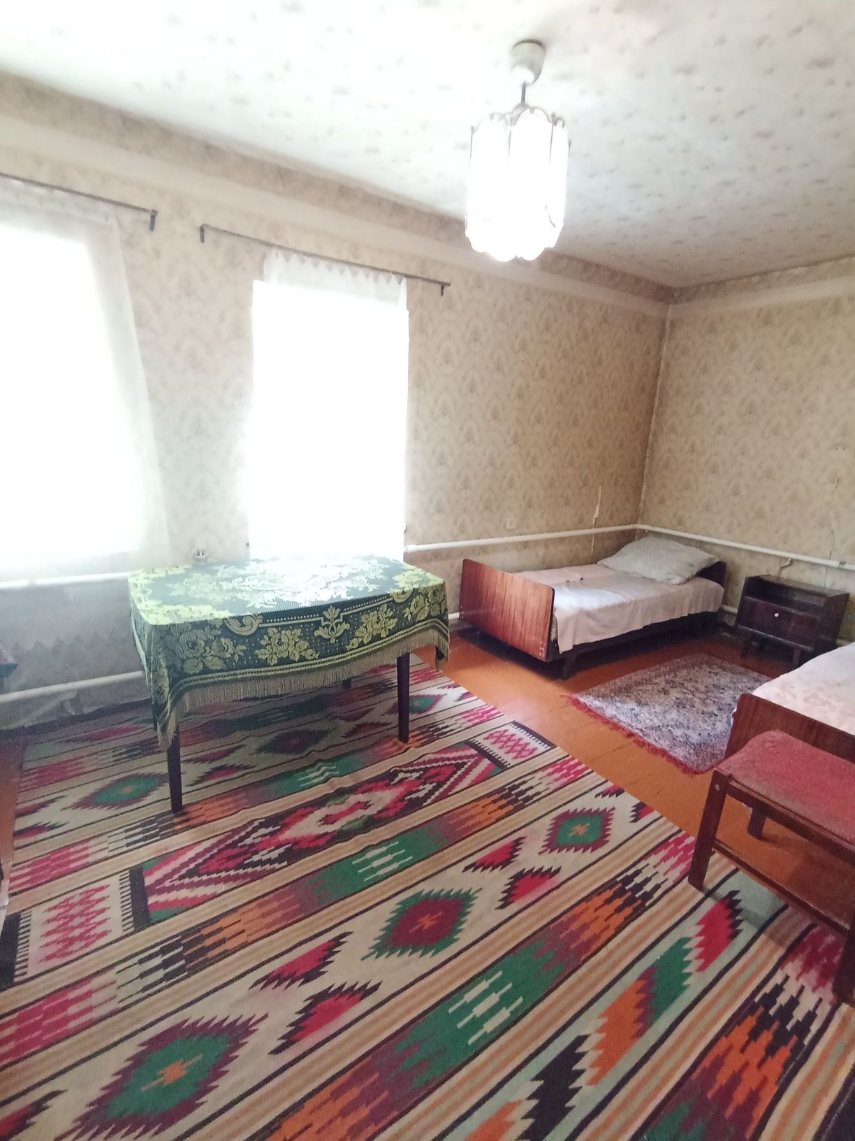 Здам кімнату для жінки Парус