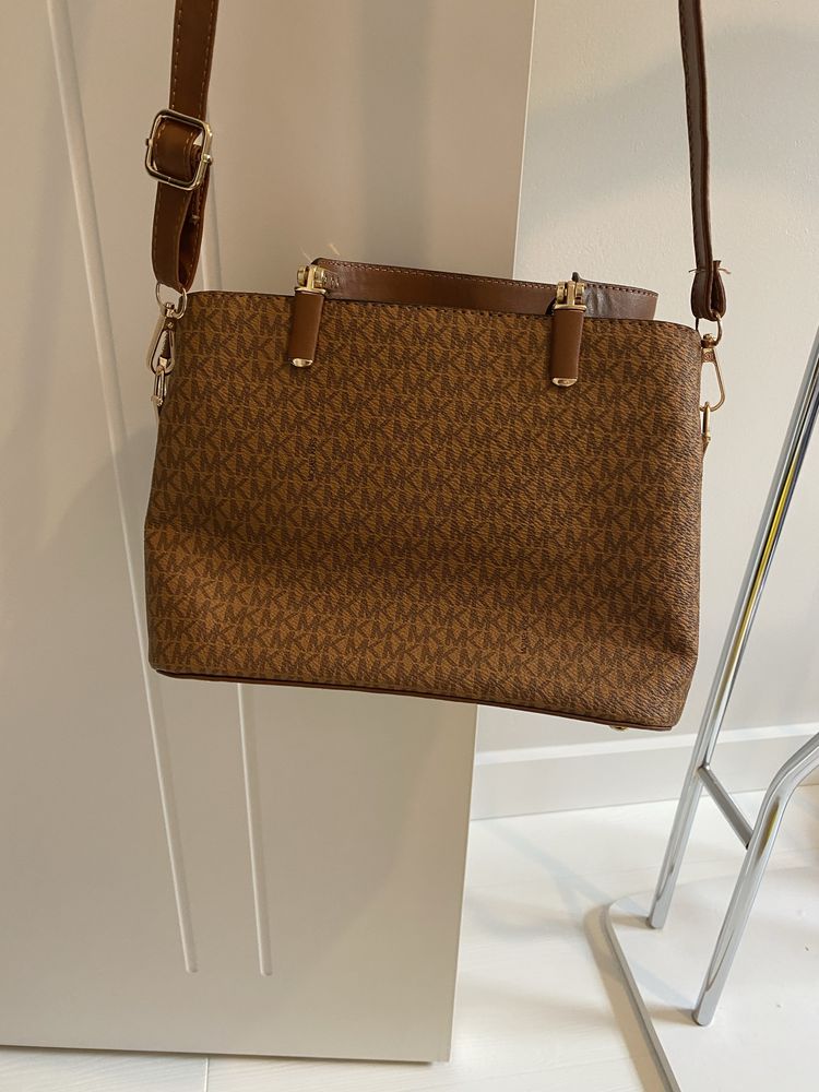 Torebka na ramię michael kors.