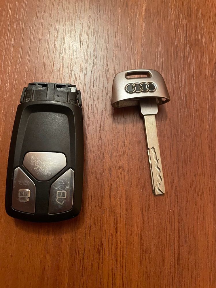 Ключ Audi безключевий