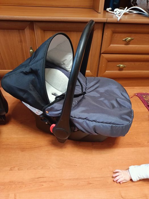 Автолюльки/автокрісла для двійні