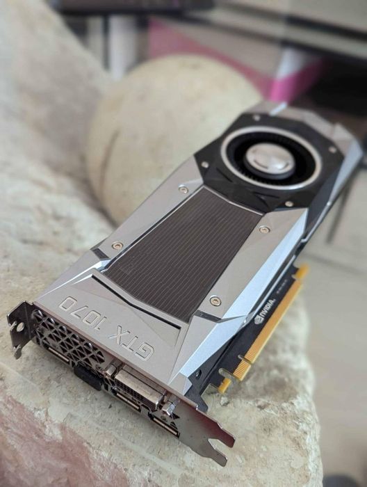 GTX 1070 8GB вiдеокарта