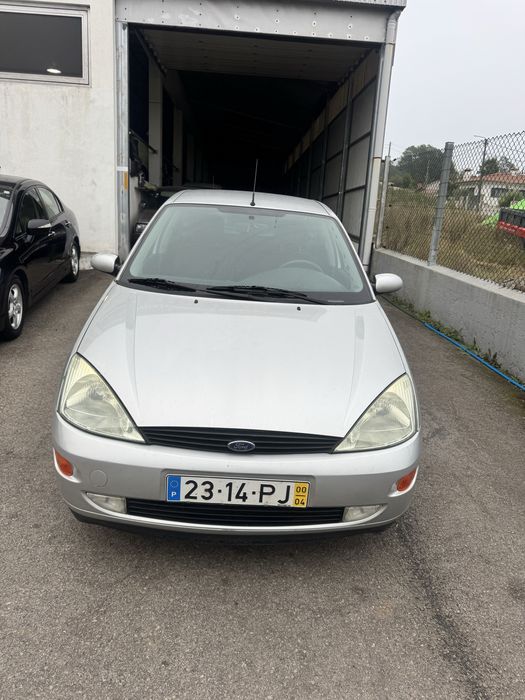 Ford Focus 1.4i 75cv