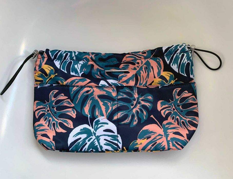 Necessaire em nylon, Mango. NOVO