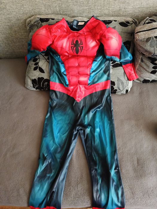 Новорічний костюм людина-павук