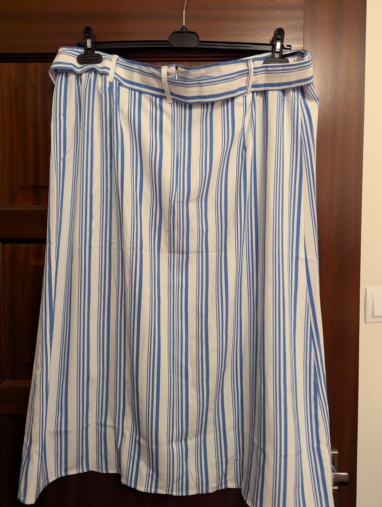 Spódnica midi w niebiesko-białe paski, r. 50