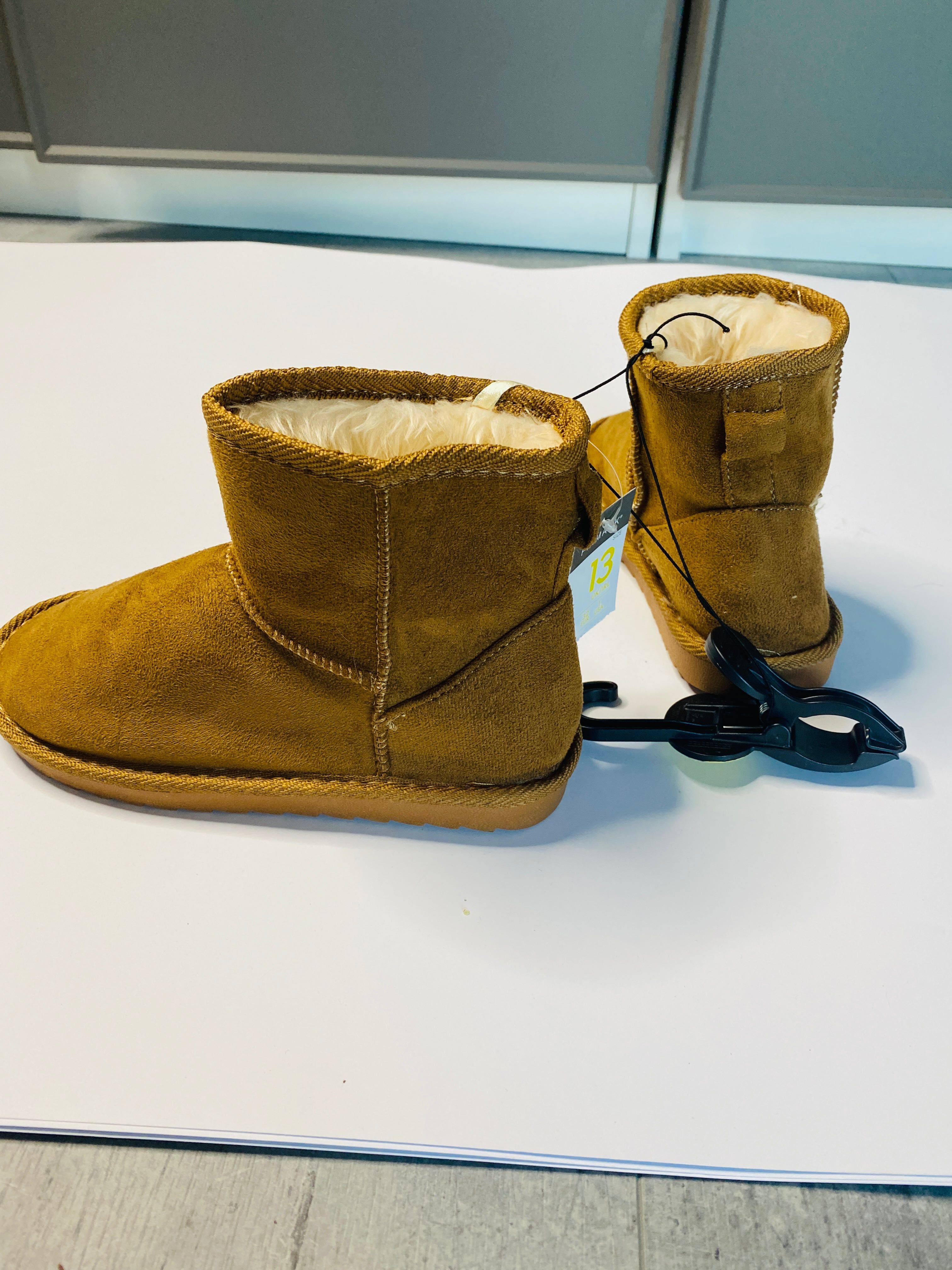 Buty damskie 35 primark emu