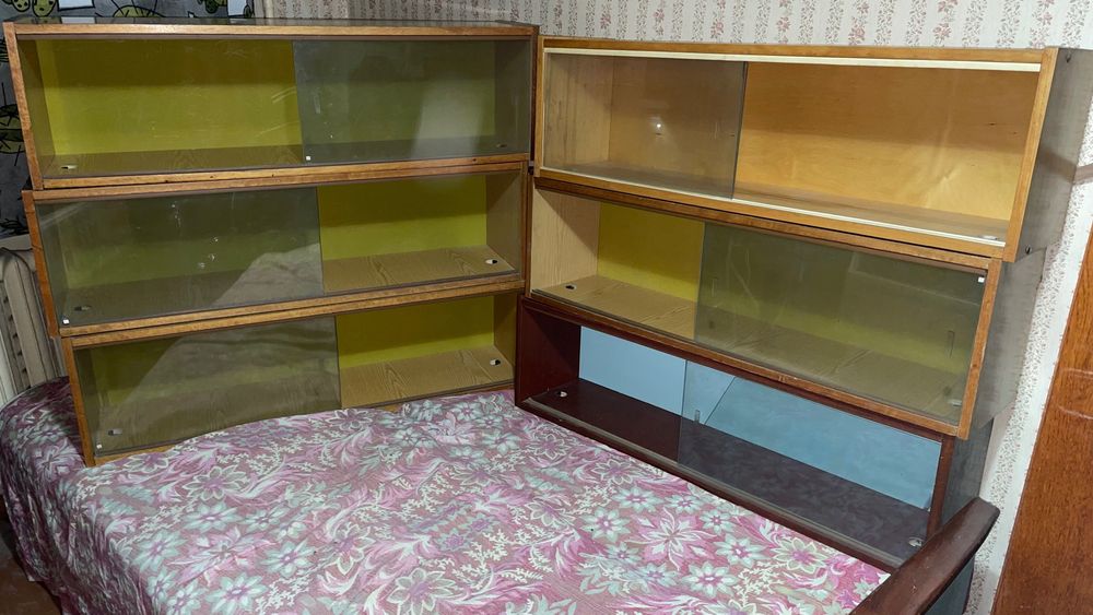 Книжкові полиці 6 шт, 50 грн/шт