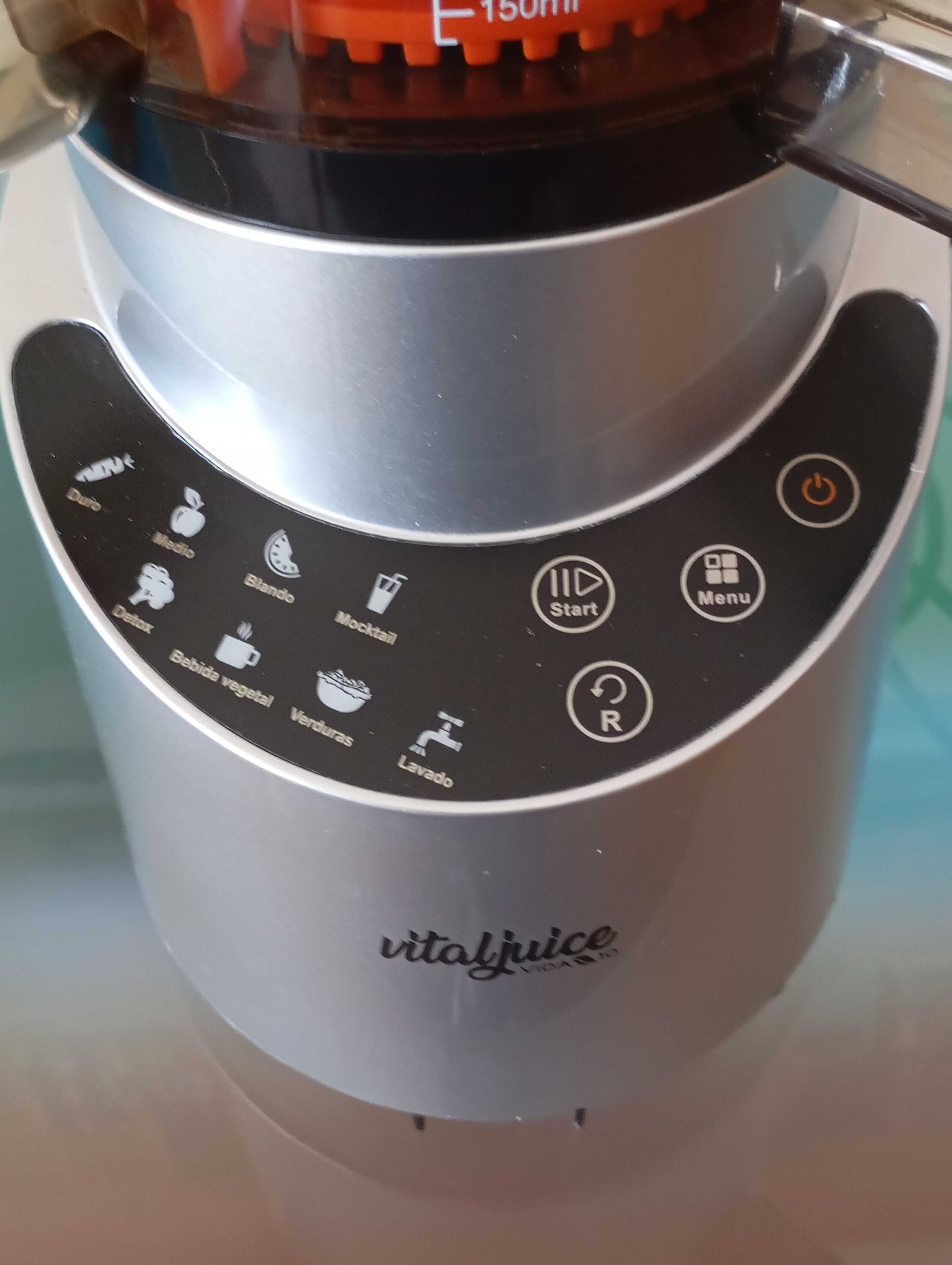 Espremedor e máquina sumos VITAL JUICE 10