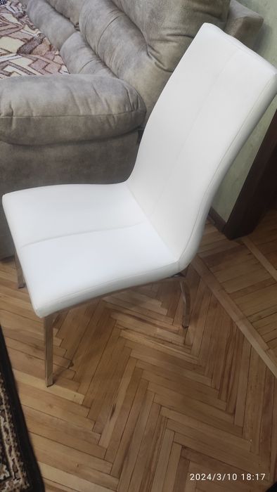 Стул новый продается