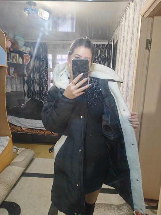 Плащ , пуховик зимнее