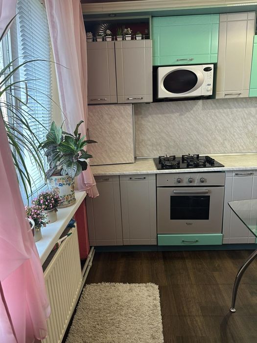 Квартира продаж 3 кімнатна