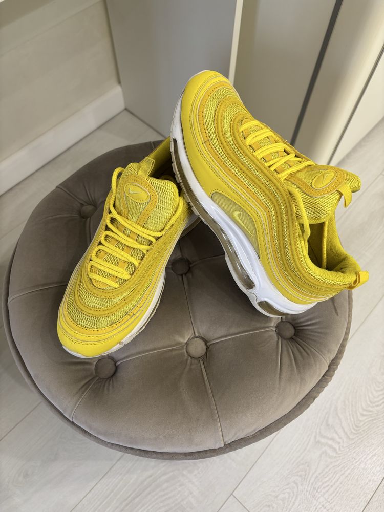 Кросівки Nike, дуже комфортні