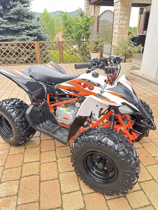 Quad Kayo 110 z kompletem gąsienic na zime i komplet ubrań dla dziecka