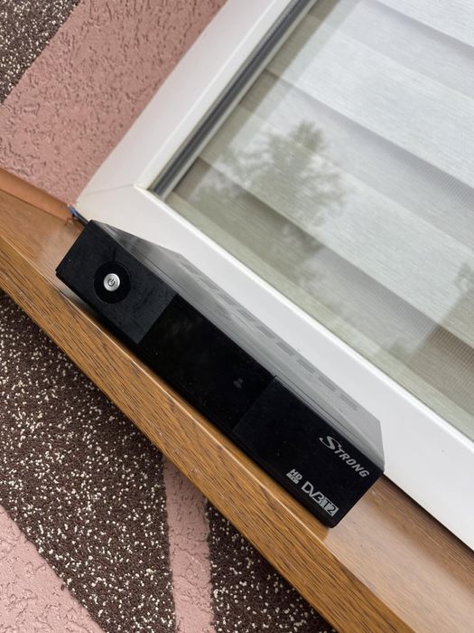 Продаю цифровой эфирный ресивер Strong SRT-8500 Т2