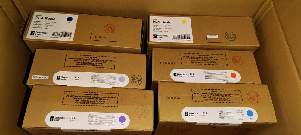 Filamentos 3D Bambulab Pla Basic com e sem spool