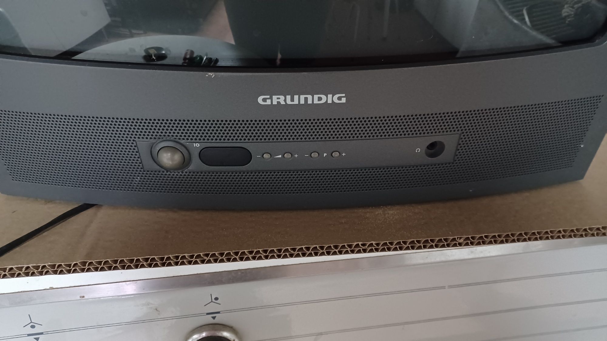 Televisão Grundig