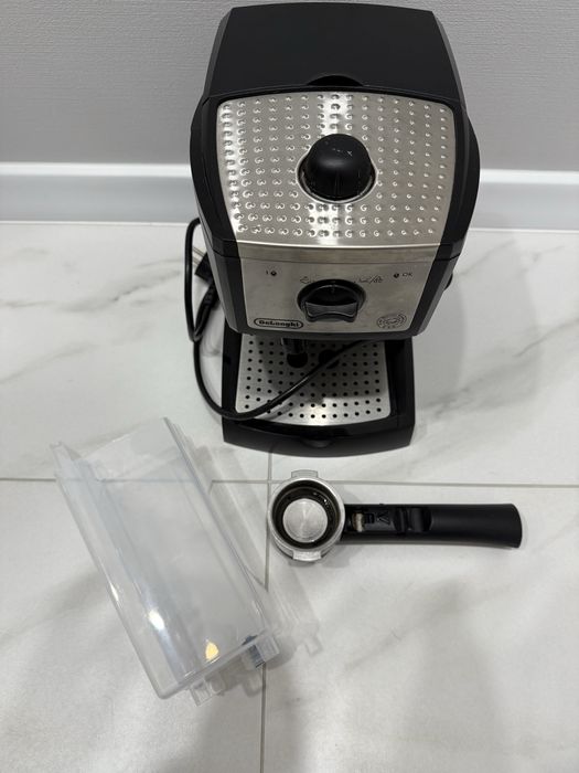 Кофемашина Delonghi EC 156 B