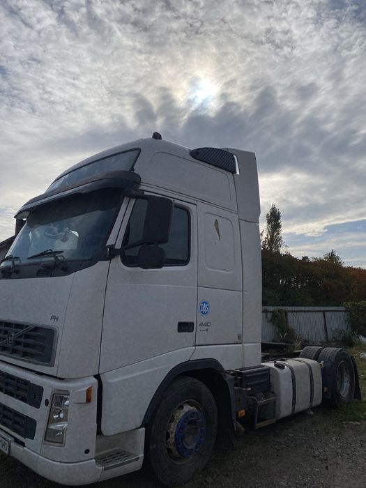 Тягач Volvo fh12 2008