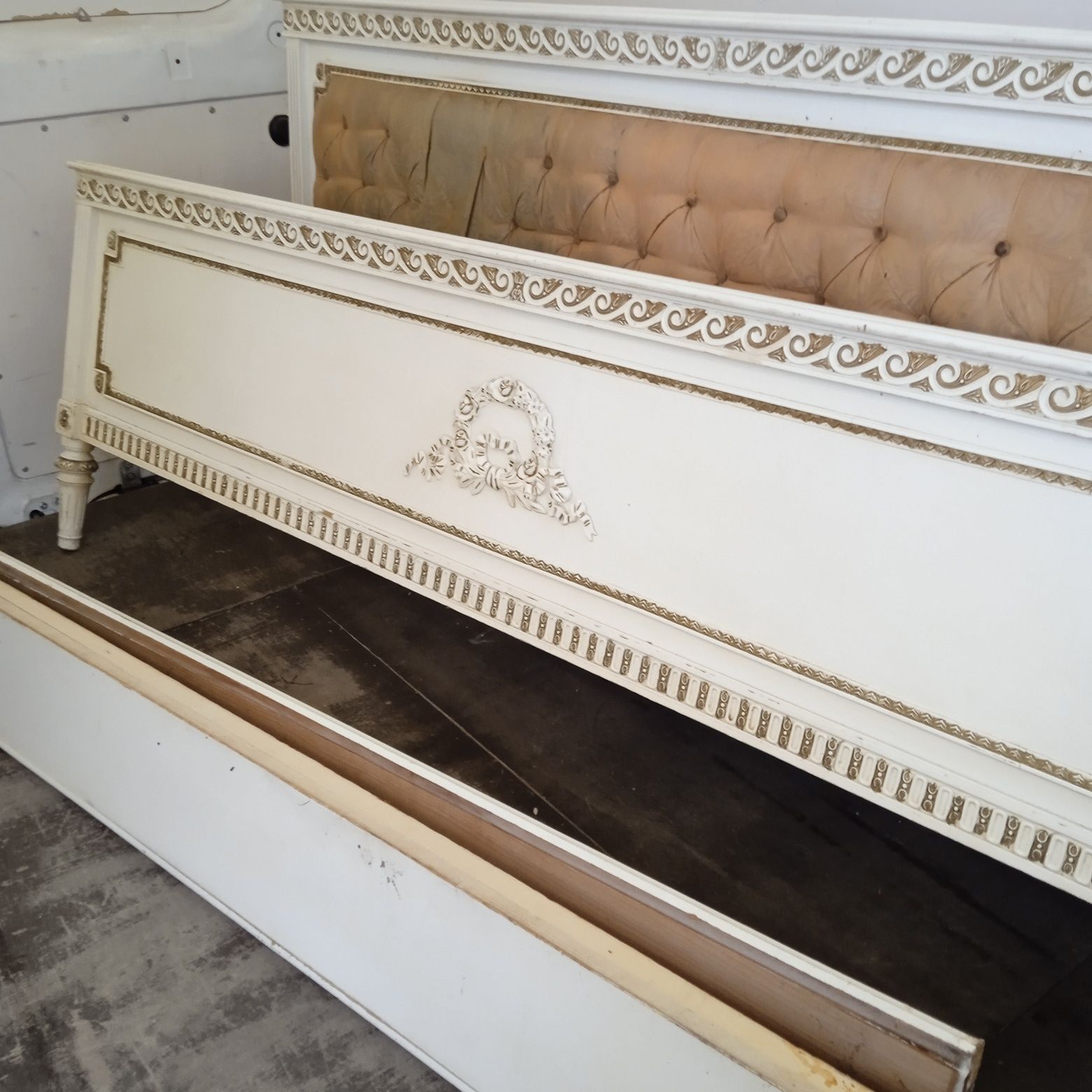 Ludwik XVI łóżko do renowacji