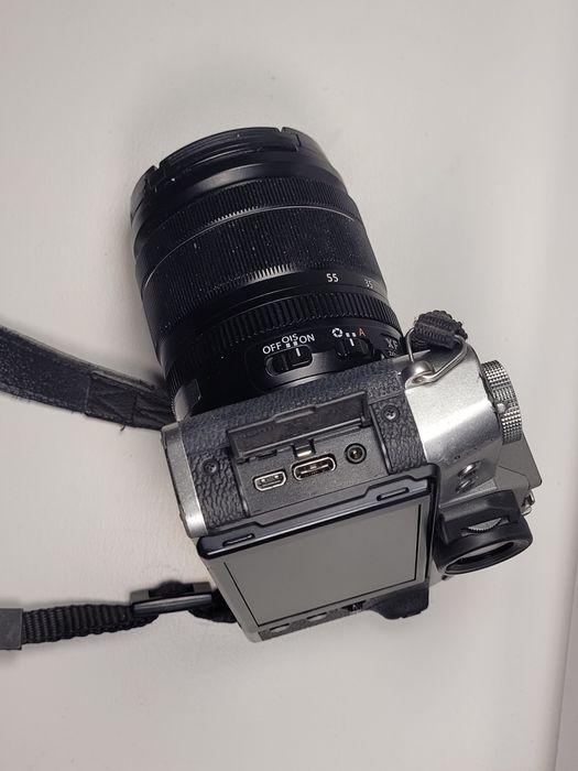 Fujifilm X-T30 з кіт об'єктивом 18-55mm Fujinon Aspherical SUPER EBC