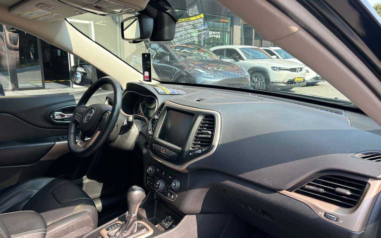 Jeep Cherokee 2016