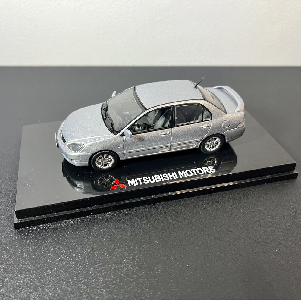 Модель Mitsubishi Lancer IX Sport 2.0 Silver 1:43