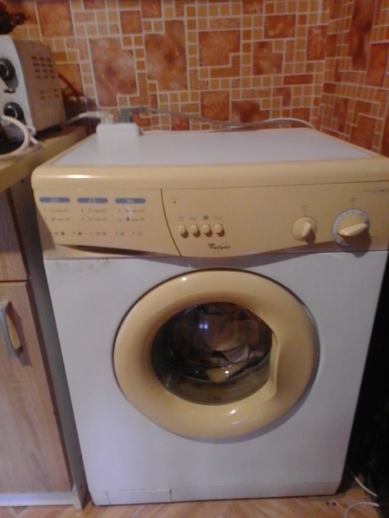 Стиральная машина whirlpool на 5кг