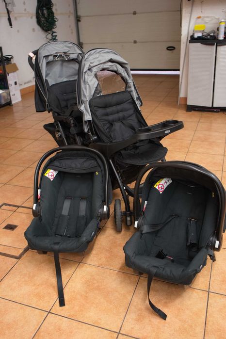 Carrinho de Gêmeos Gracco Completo