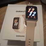 Samsung Fit 3 w kolorze różowym.