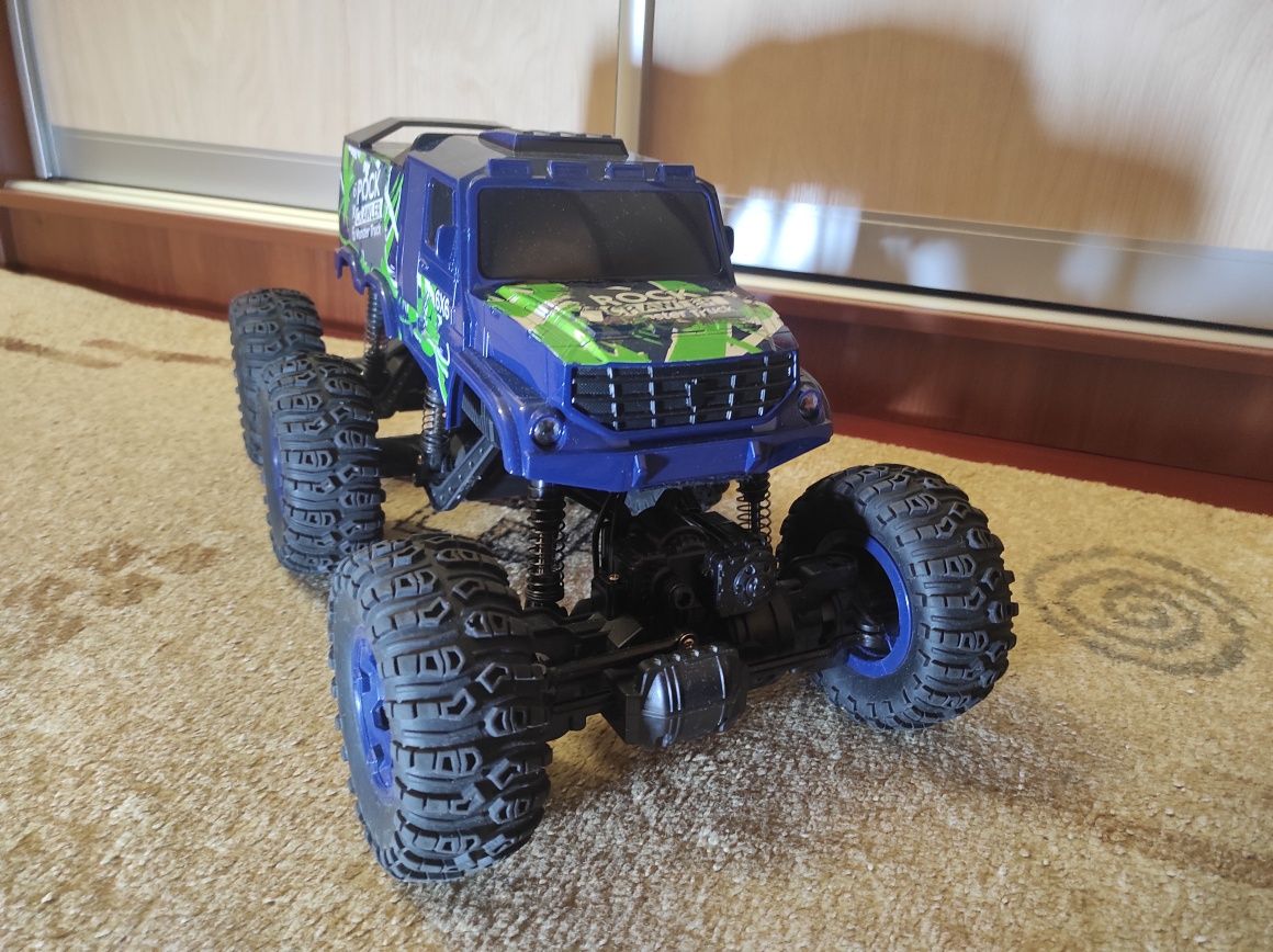 Машинка радіокерована Rock Crawler 6x6