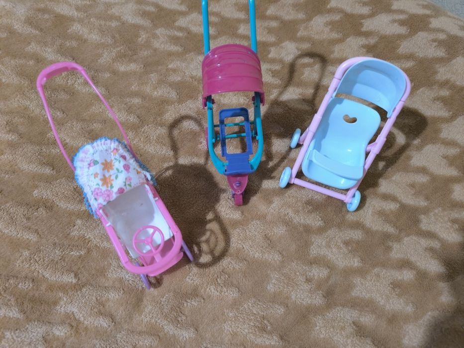 Коляски для игры в Барби