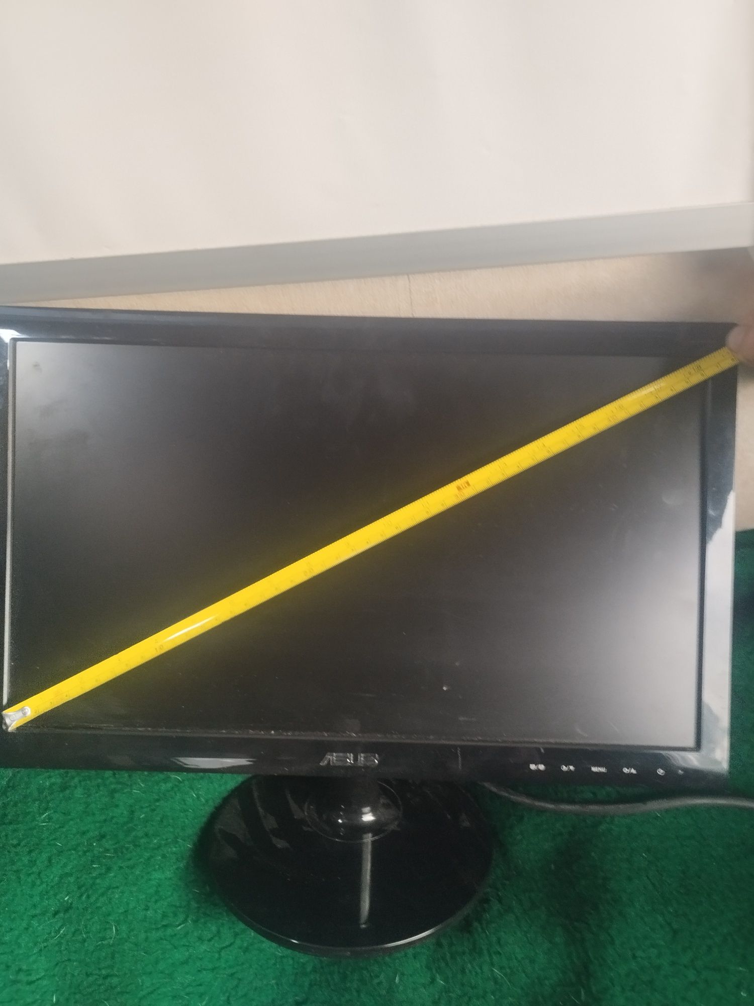 Monitor ASUS de 18.5 polegadas