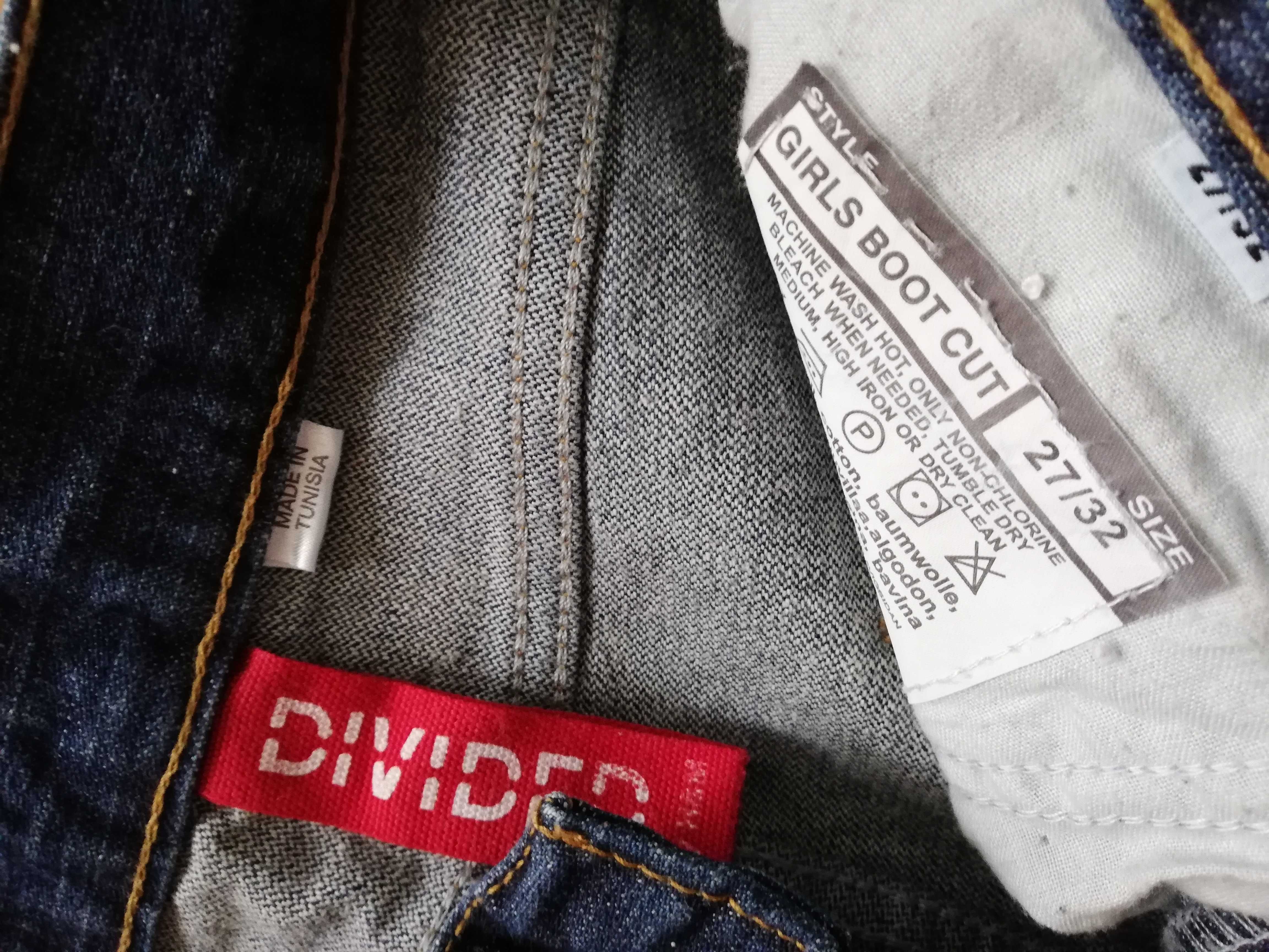 jeansy damskie  DIVIDED z rozszerzanymi nogawkami.34/36