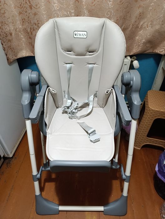 Продам стілець для годування