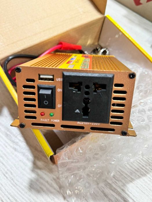 Инвертор автомобильный 12 220В Power Inverter, 500 Вт. 12В в 220В.