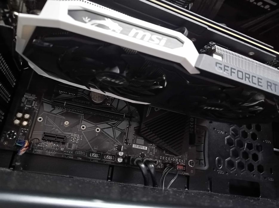 Komputer Gamingowy Ryzen 5600x, 16GB DDR4, RTX 2070 8GB, 500gb m2+1TB