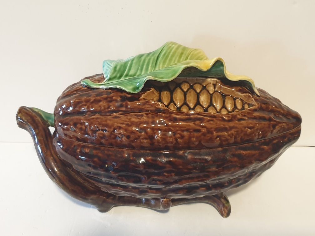 Antiga bomboneira - majolica francesa - fruto de cacau -