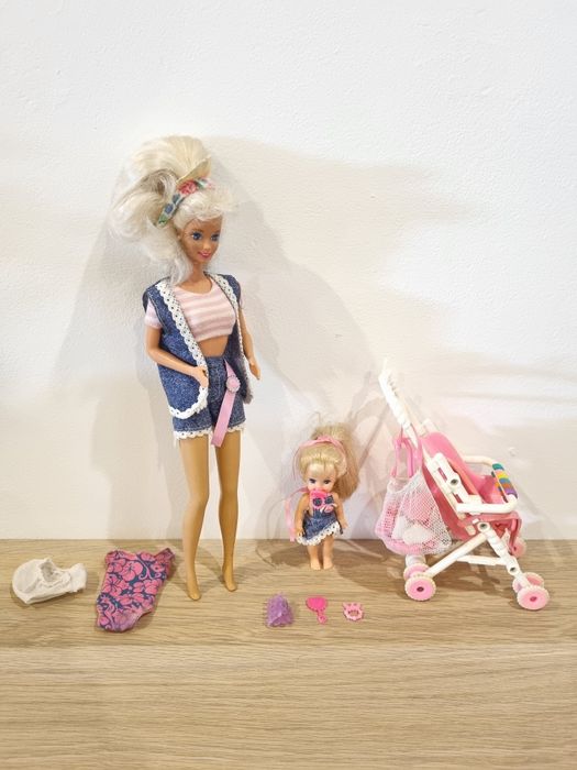 Strollin' Fun Barbie & Kelly Dolls Playset (1995)