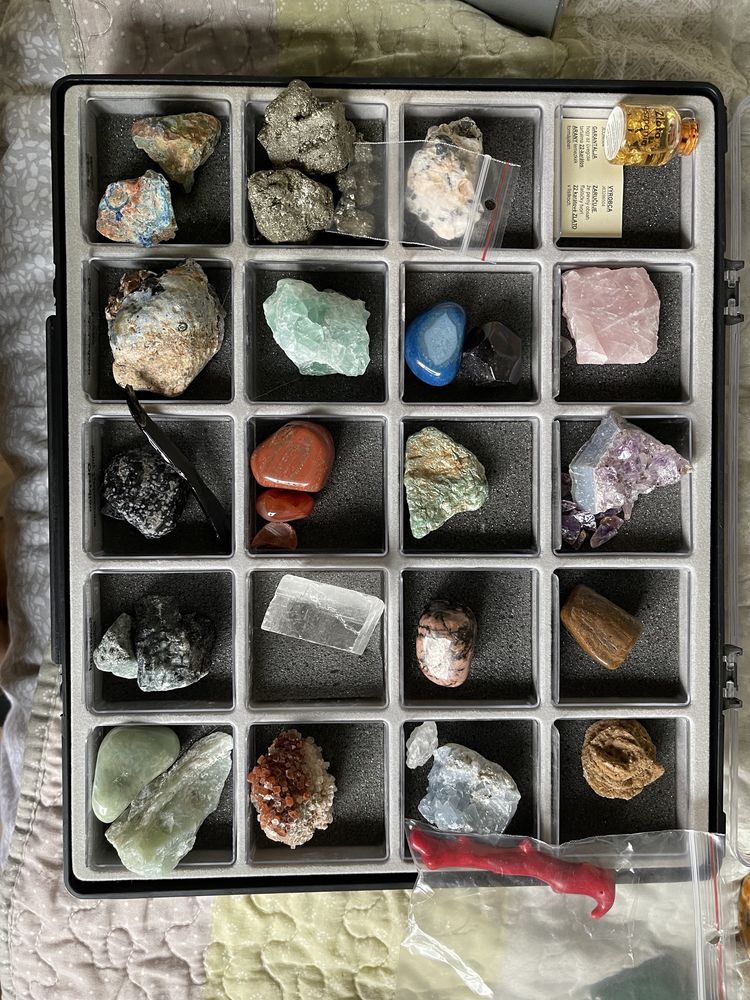 Minerały i pierwiastki kolekcja prywatna