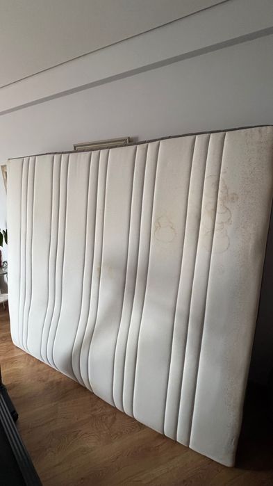 Colchão em bom estado 1,80 x 2,00