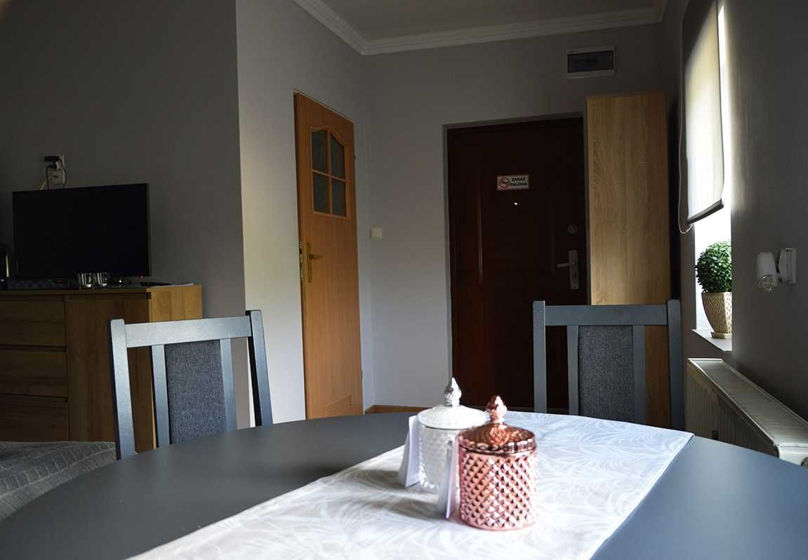 Hostel - apartament 2 -osobowy delux - TANIE NOCLEGI