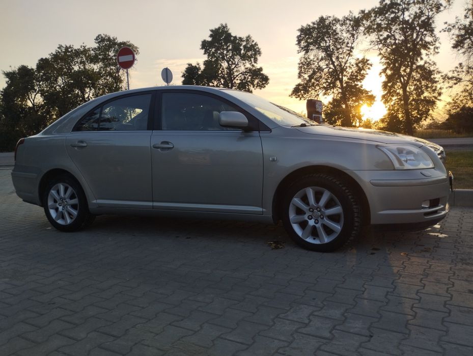 Тойота Авенсіс 2.0 дизель