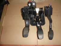 Pedały potencjometr gazu sprzęgło hamulec Ford KA MK2 1.2 2009