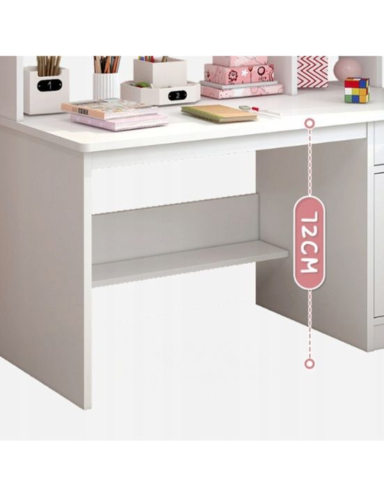 Białe biurko dla dziecka