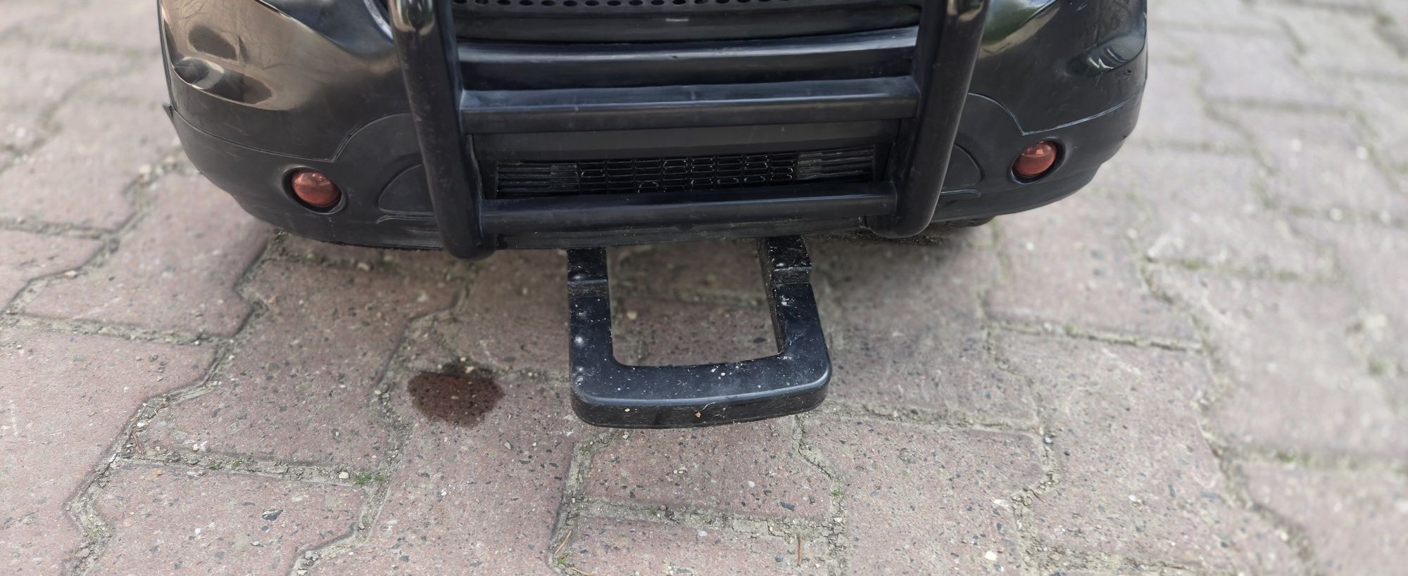 Samochodzik elektryczny dla dziecka z pilotem - policja.
