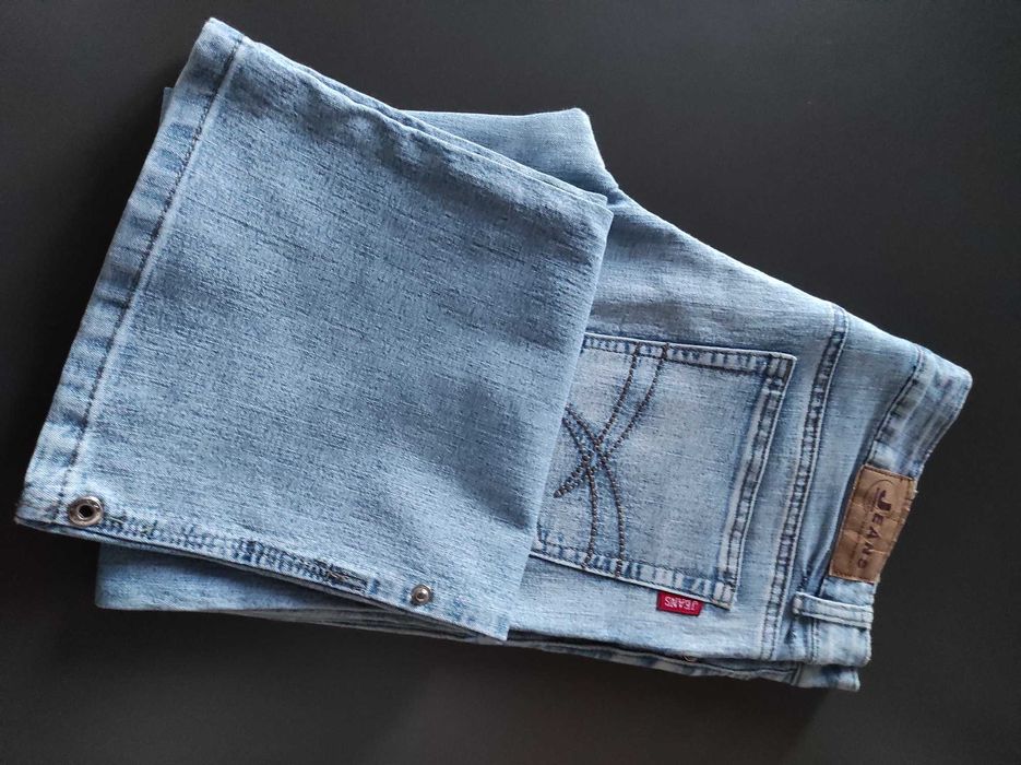 Spodnie jeansowe Capri z paskiem, rozmiar 31